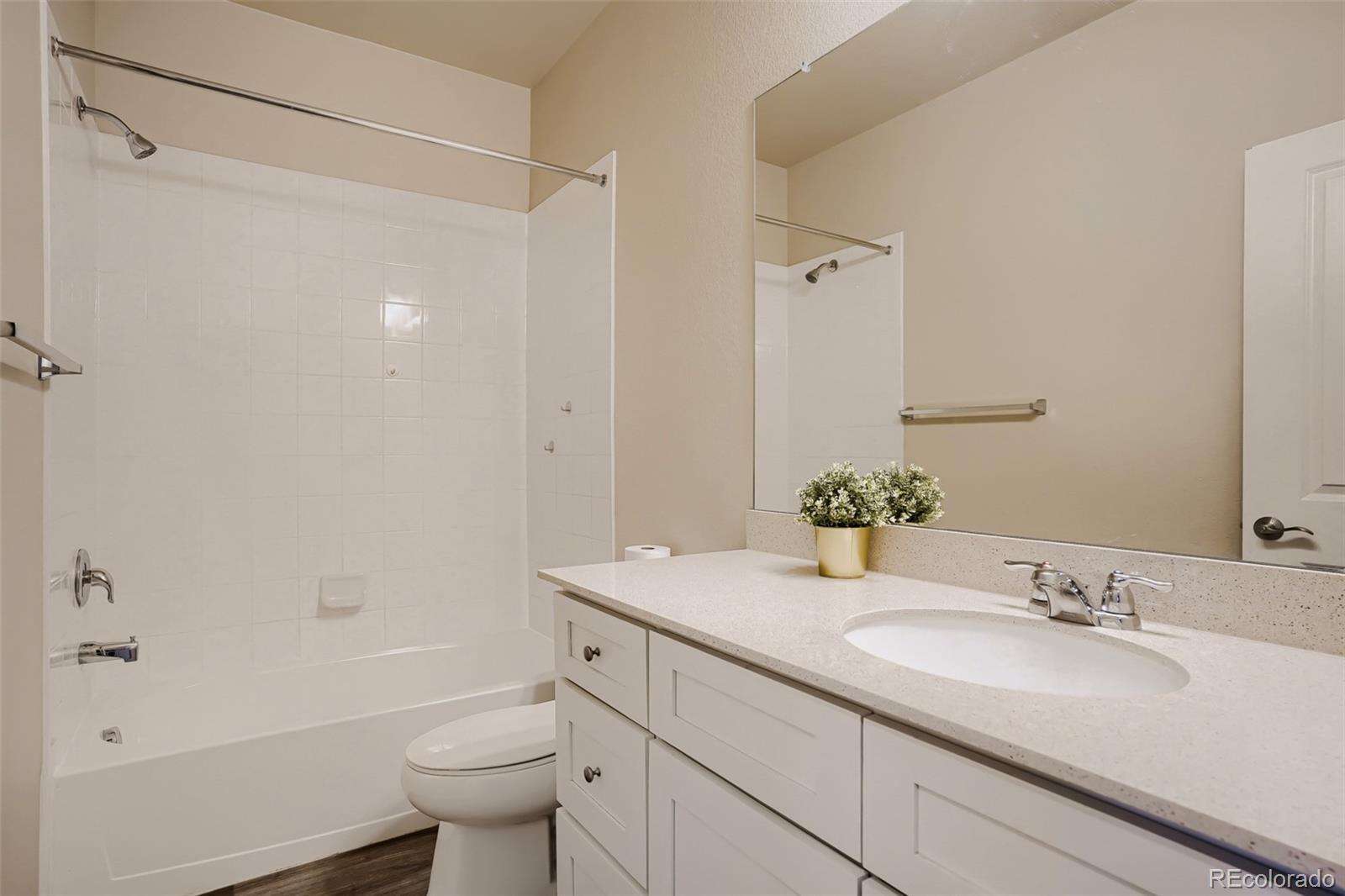 1909 S Poplar Court Denver CO 80224