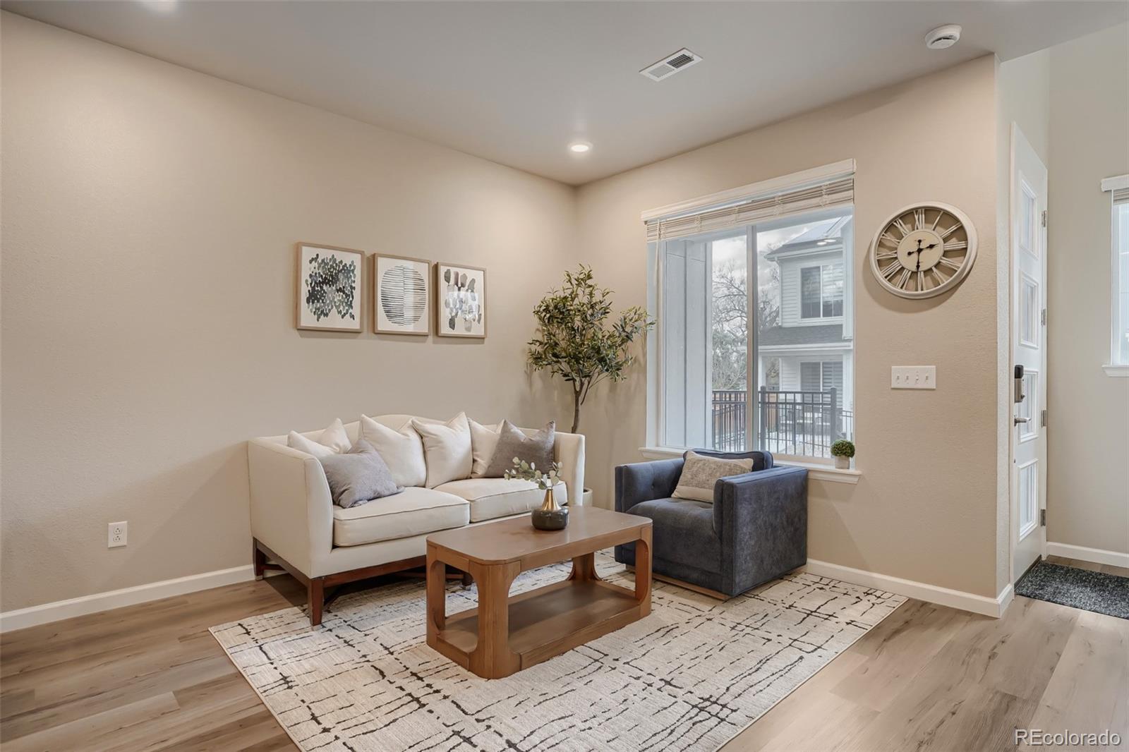 1909 S Poplar Court Denver CO 80224