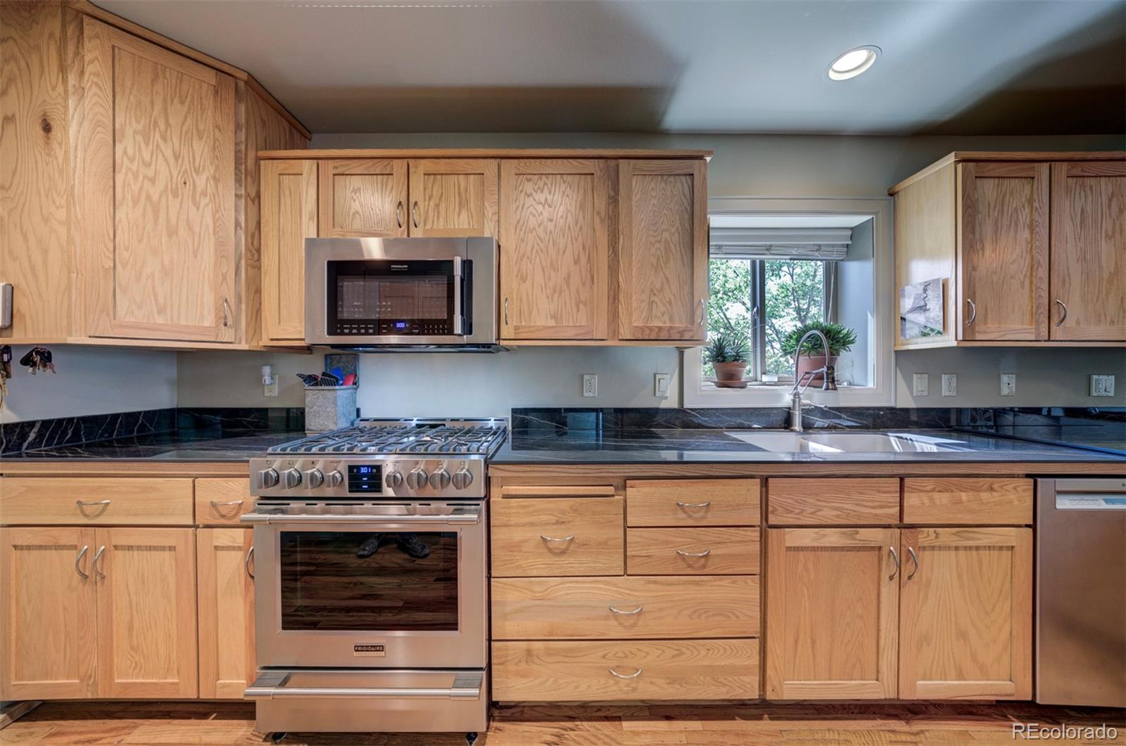 105 Aberdeen Bluff Pueblo CO 81004