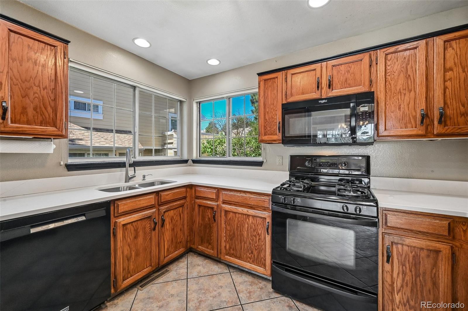 3990 S Rifle Court Aurora CO 80013