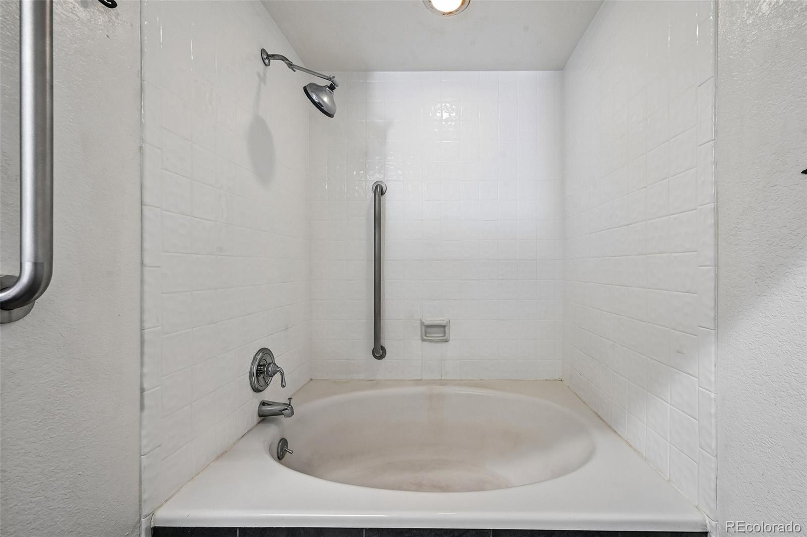 3990 S Rifle Court Aurora CO 80013