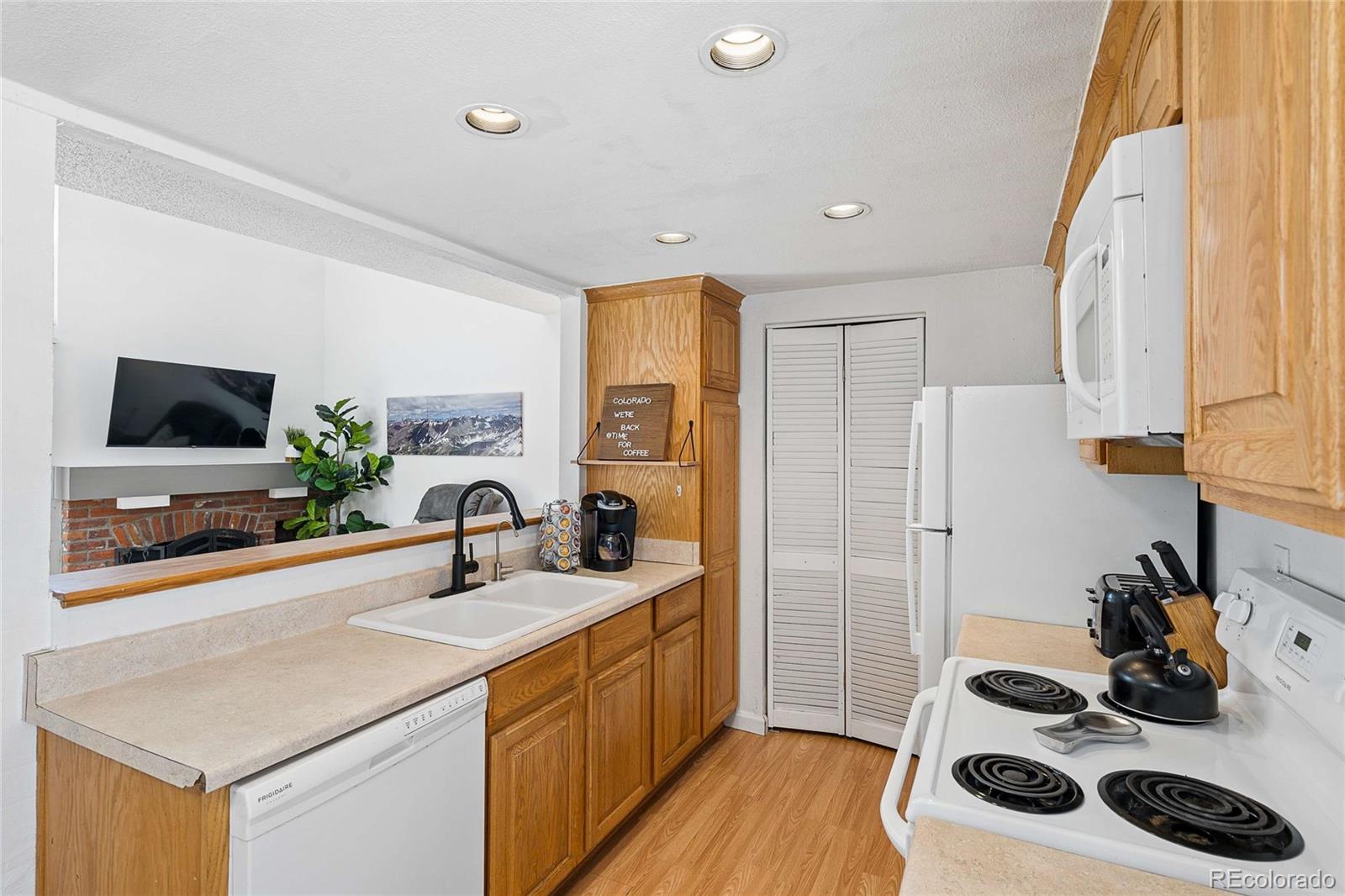 2003 S Helena Street Aurora CO 80013