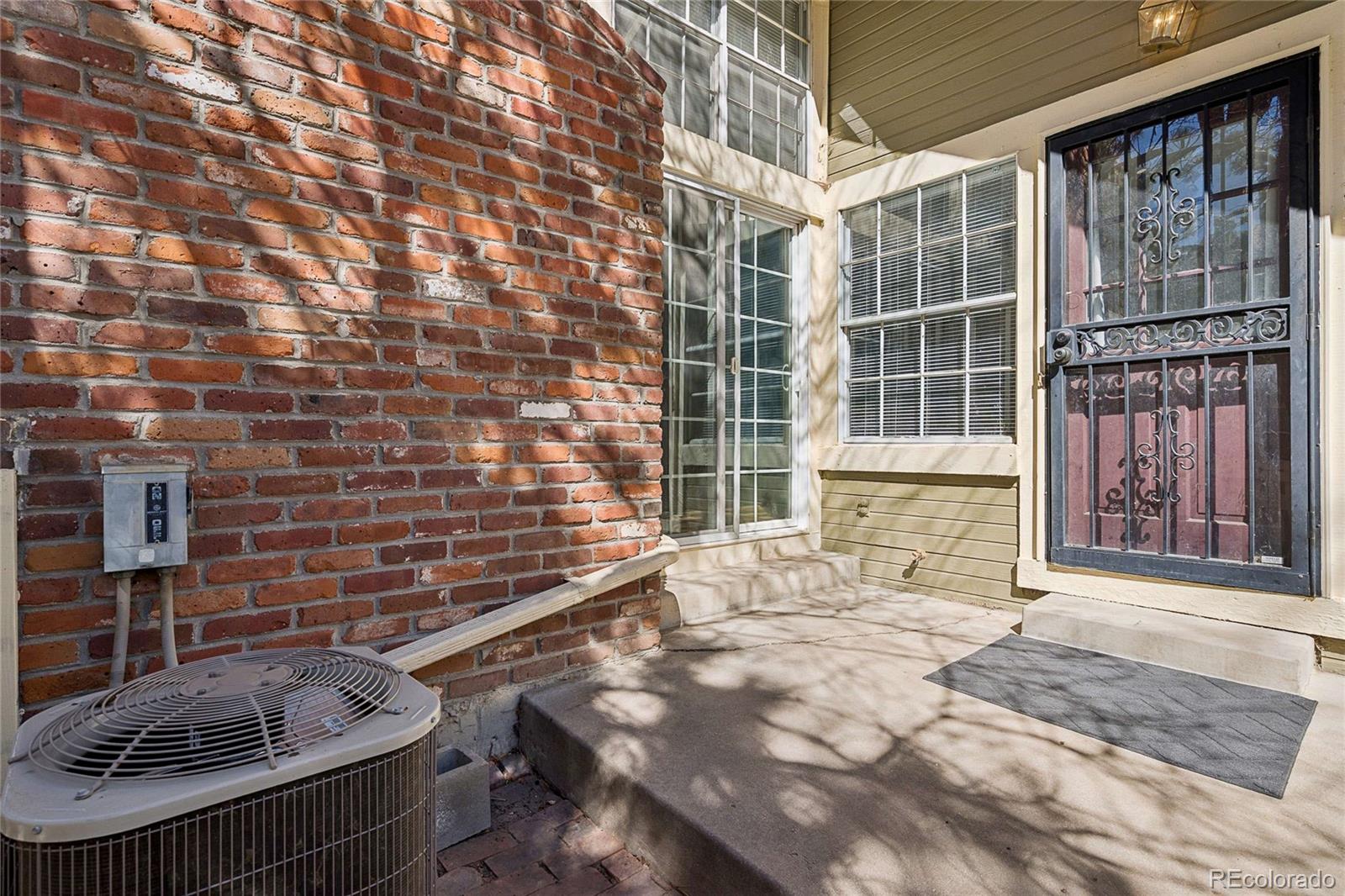 2003 S Helena Street Aurora CO 80013
