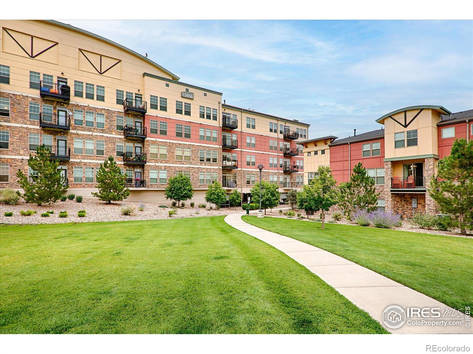 13456 Via Varra Broomfield CO 80020