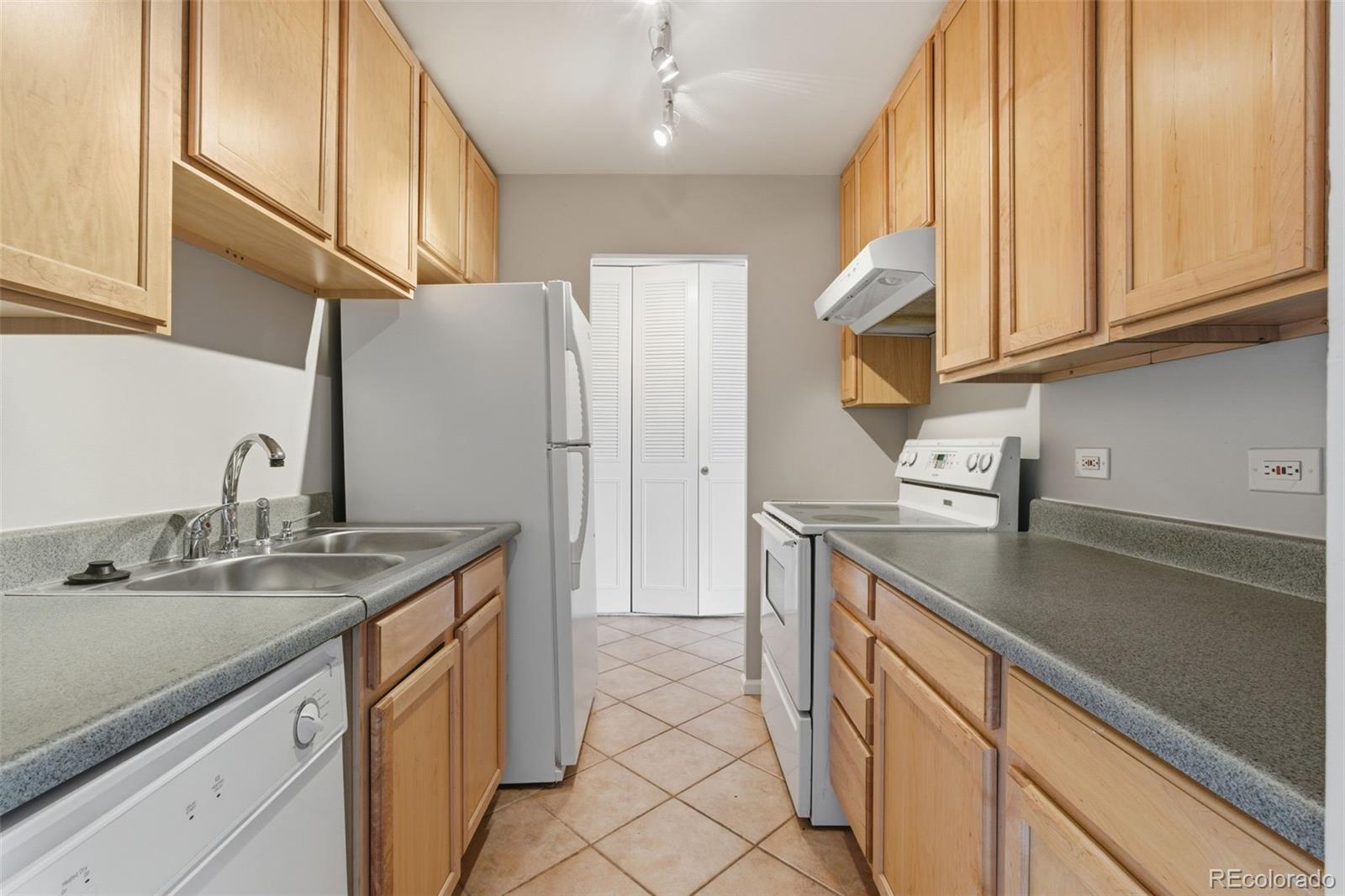 955 Eudora Street Denver CO 80220