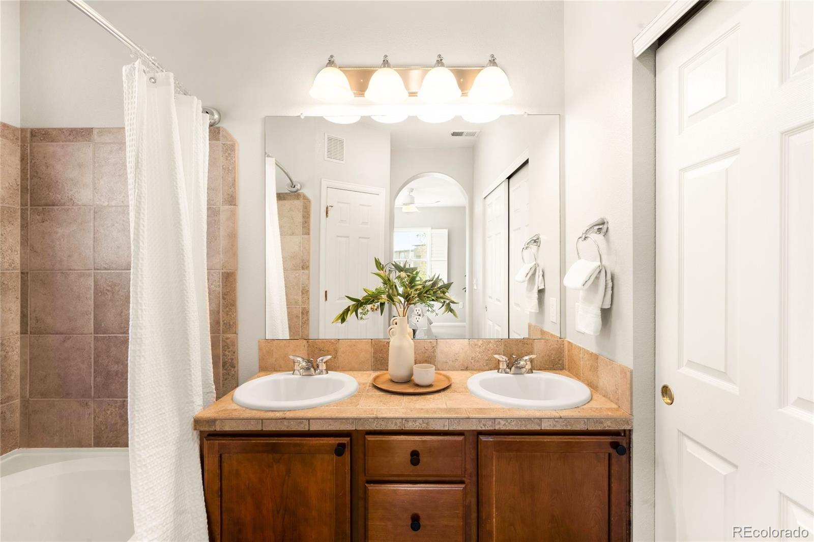 2388 Xanthia Way Denver CO 80238