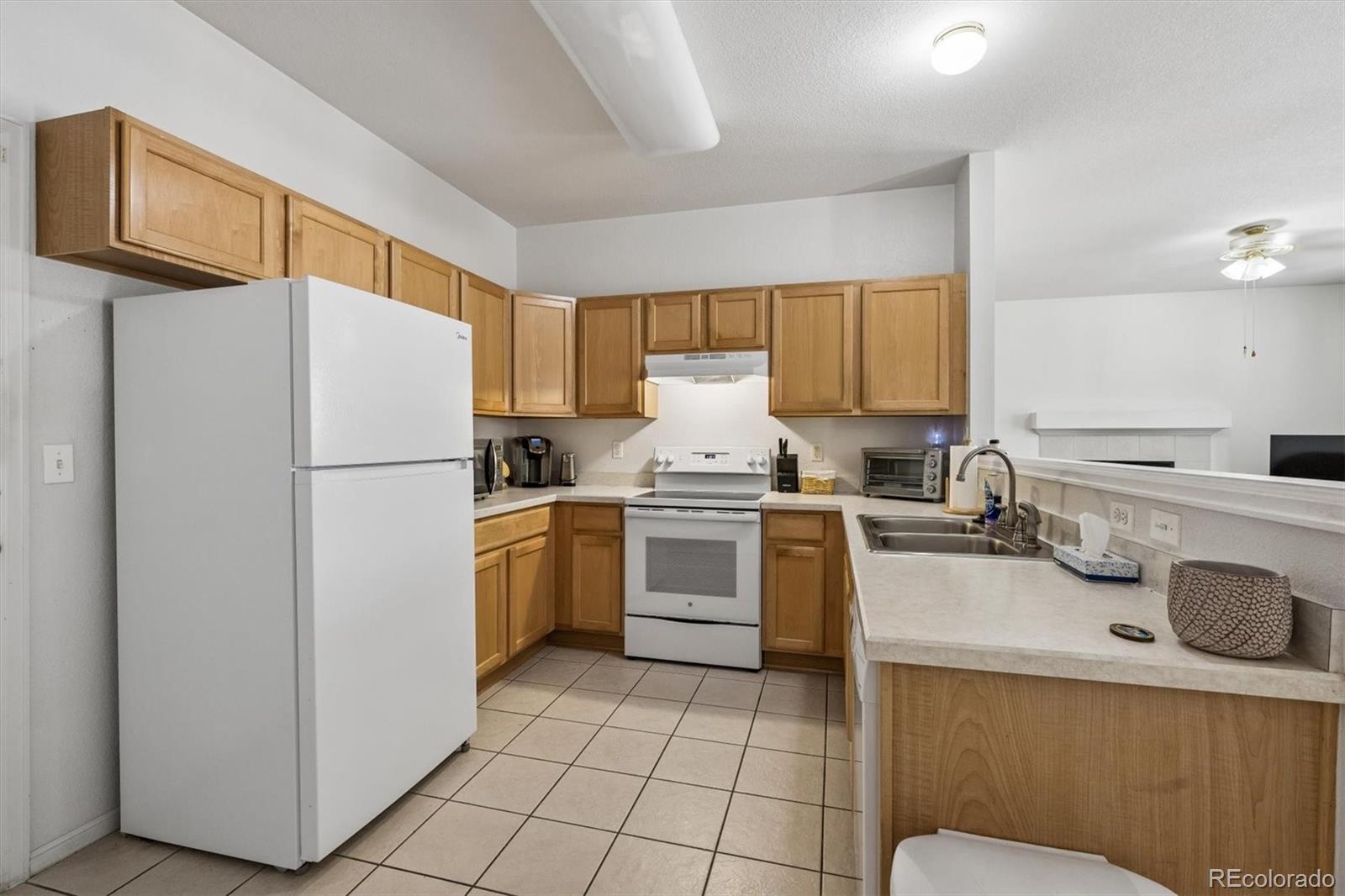 847 S Evanston Circle Aurora CO 80012