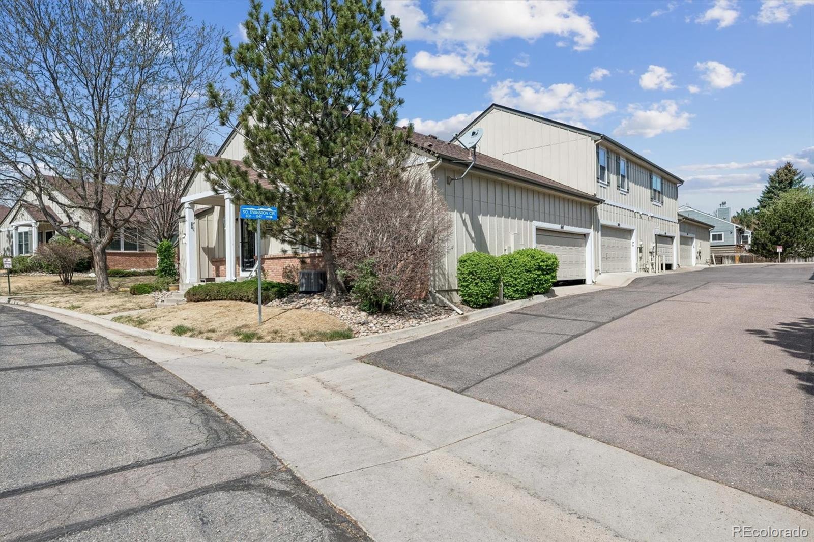 847 S Evanston Circle Aurora CO 80012