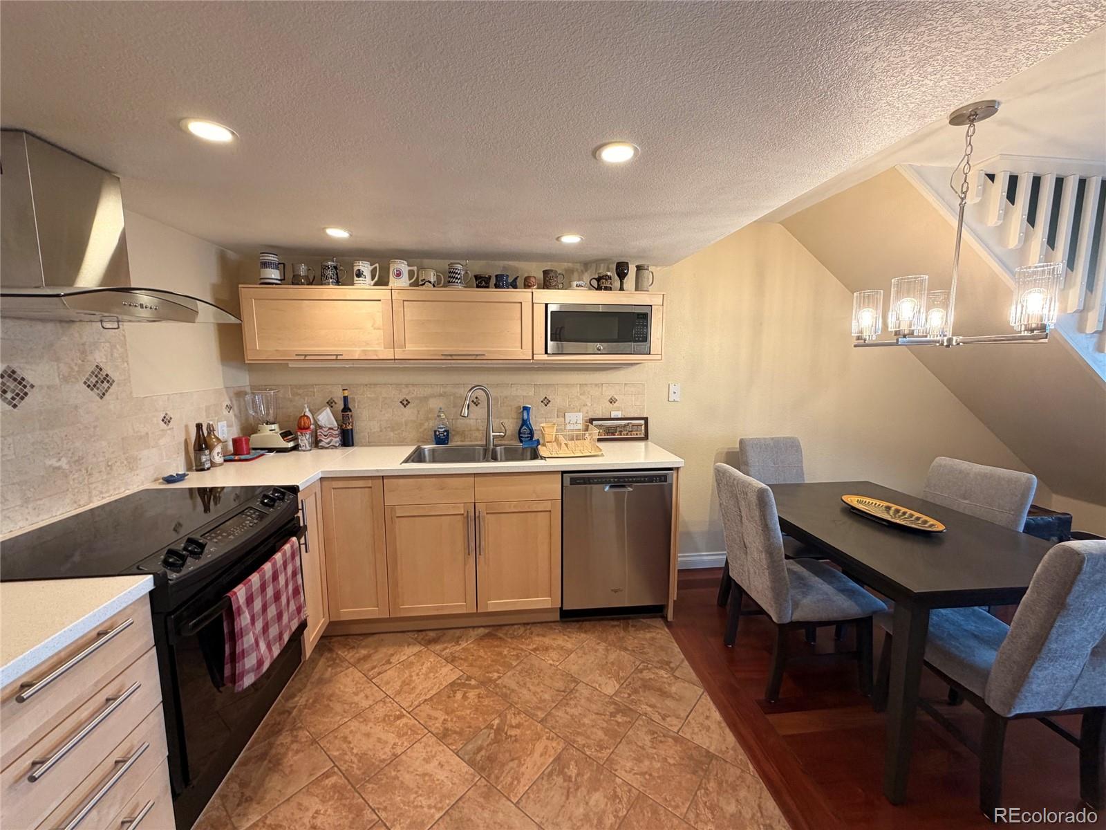 1650 S Deframe Street Lakewood CO 80228