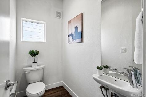 5621 W 11th Place Lakewood CO 80214