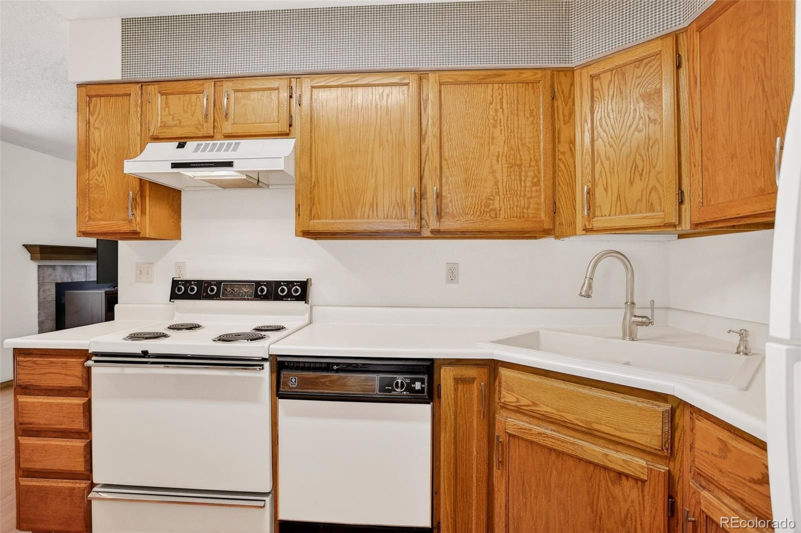 9157 W Cedar Drive Lakewood CO 80226