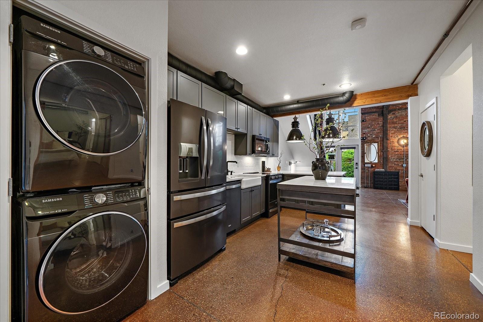 3033 Blake Street Denver CO 80205