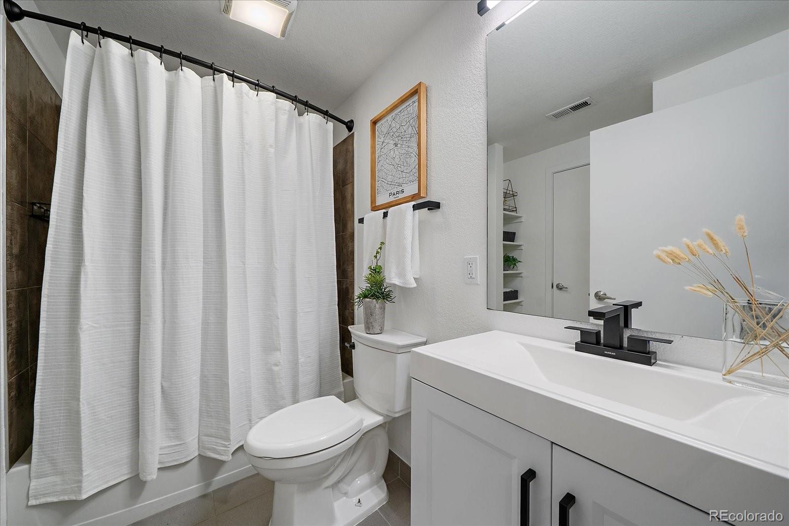 3033 Blake Street Denver CO 80205