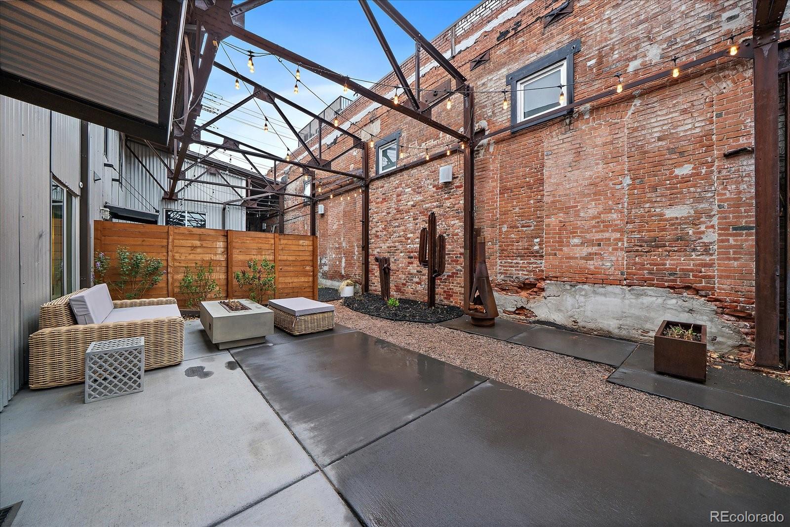 3033 Blake Street Denver CO 80205