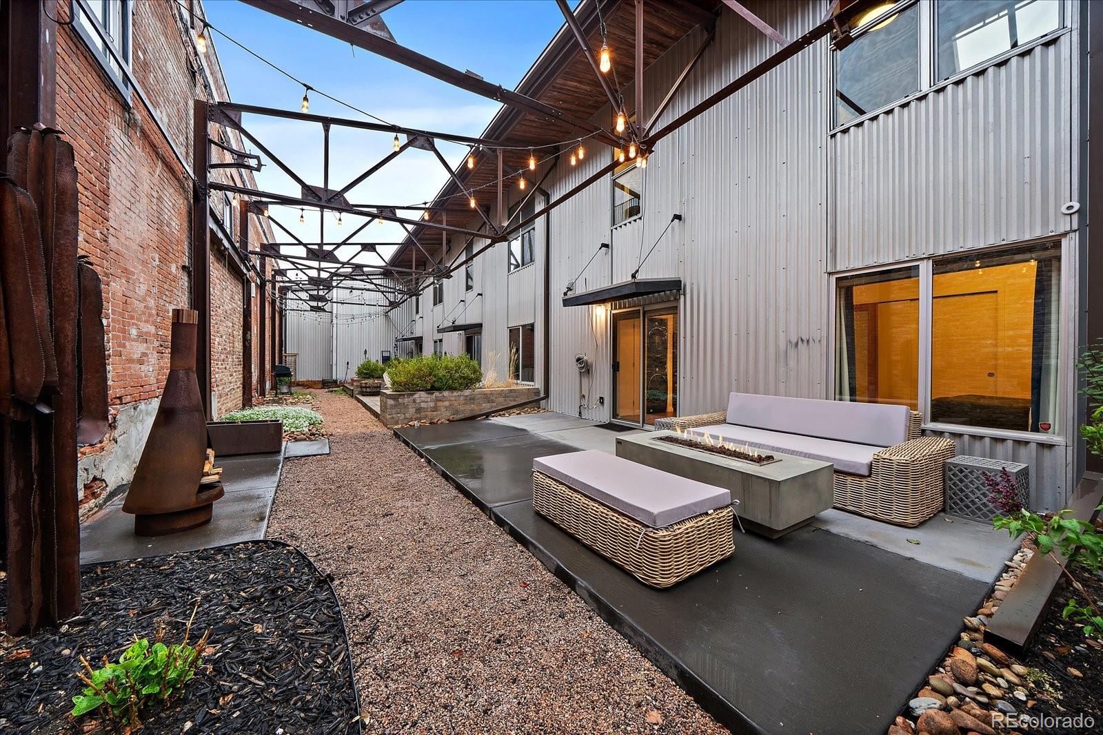 3033 Blake Street Denver CO 80205