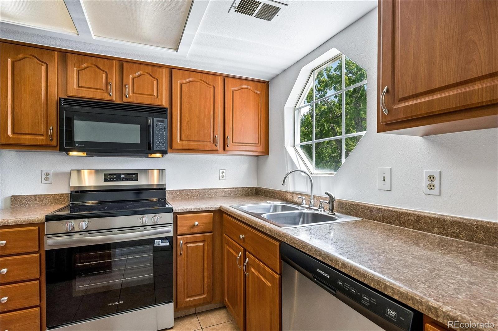 12583 E Pacific Circle Aurora CO 80014