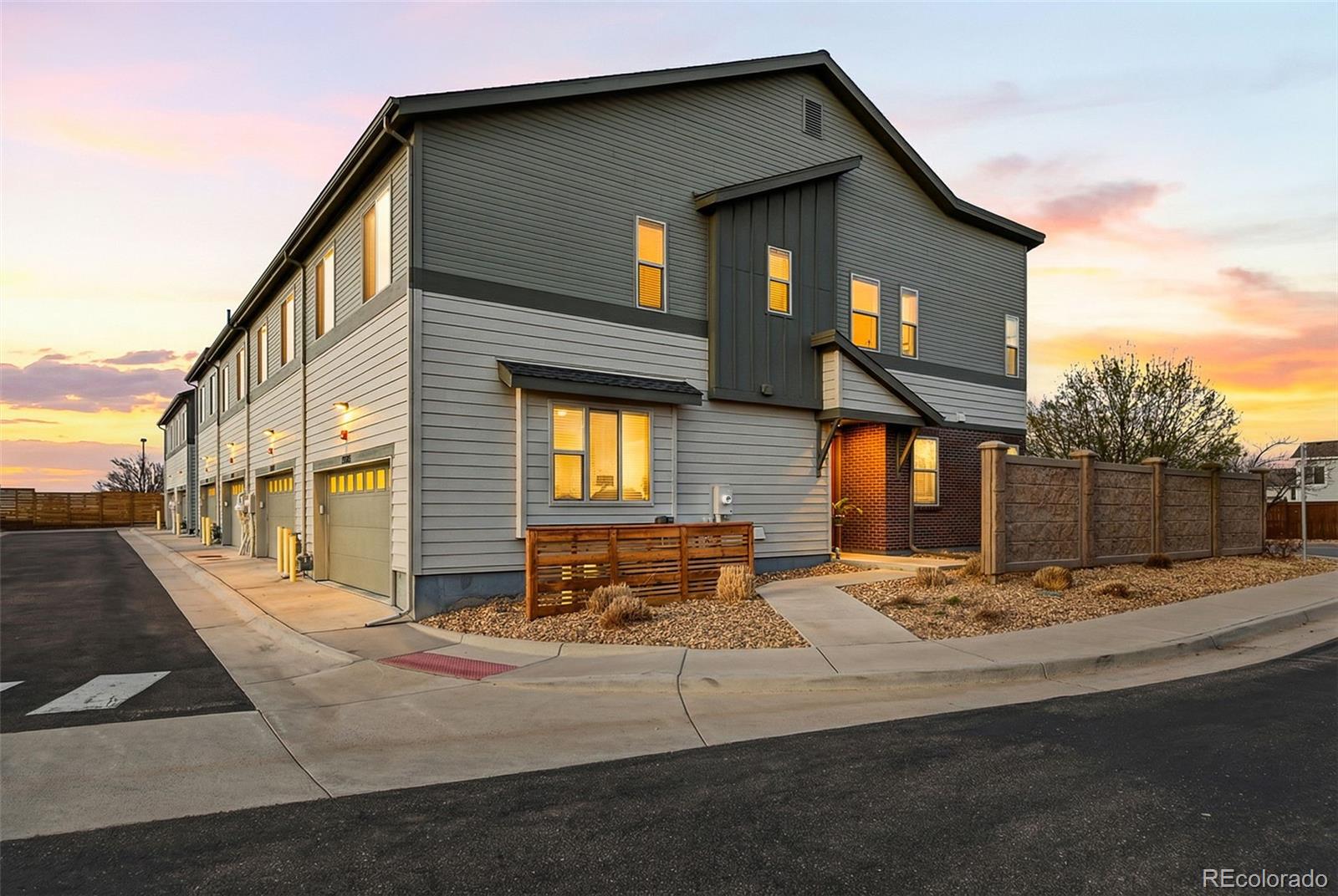 19585 E Sunset Circle Centennial CO 80015