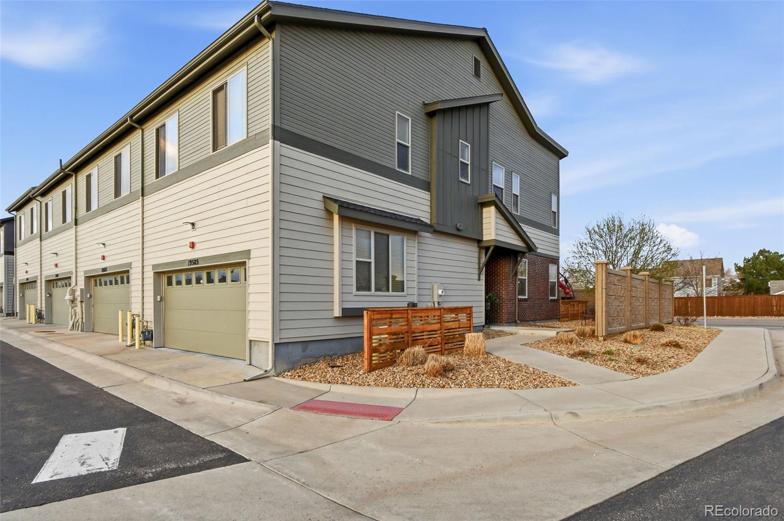 19585 E Sunset Circle Centennial CO 80015