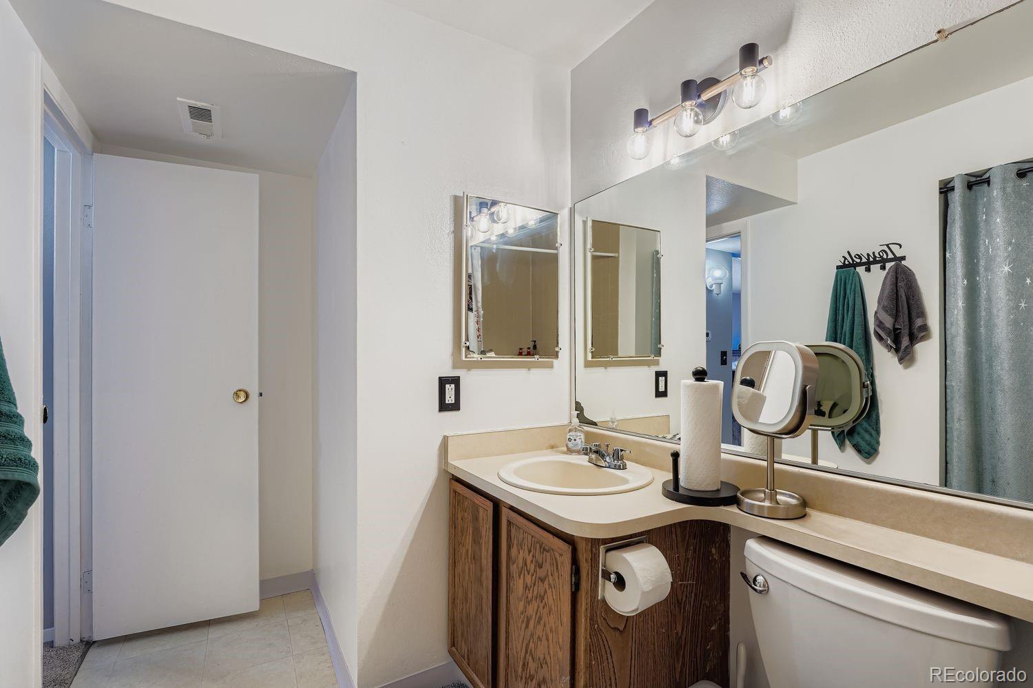 908 S Walden Way Aurora CO 80017