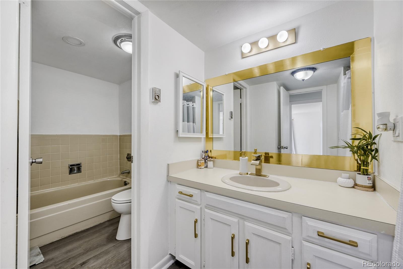 4074 S Atchison Way Aurora CO 80014
