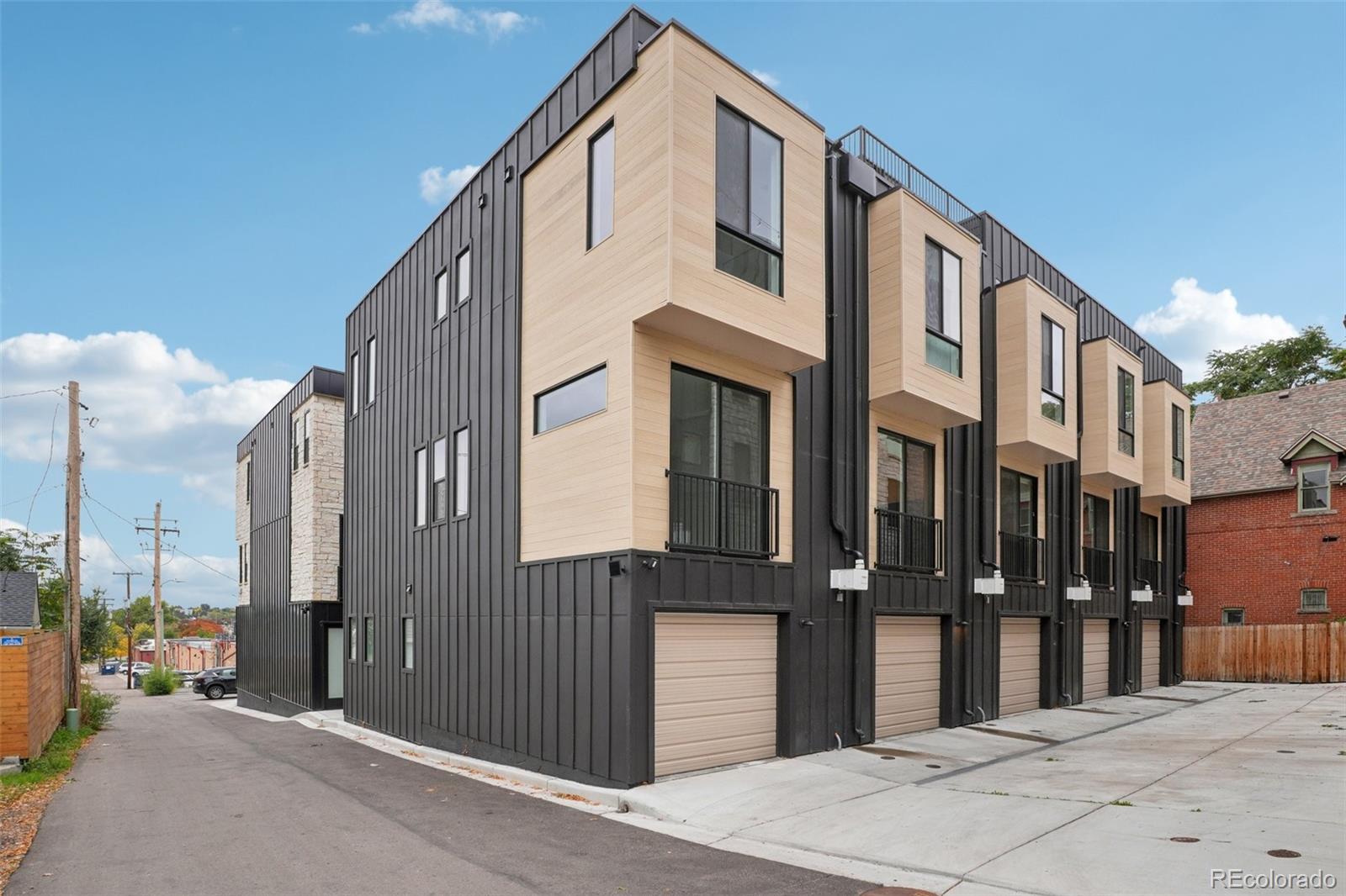 Denver CO, 5128 W 26th Avenue, Unit 208