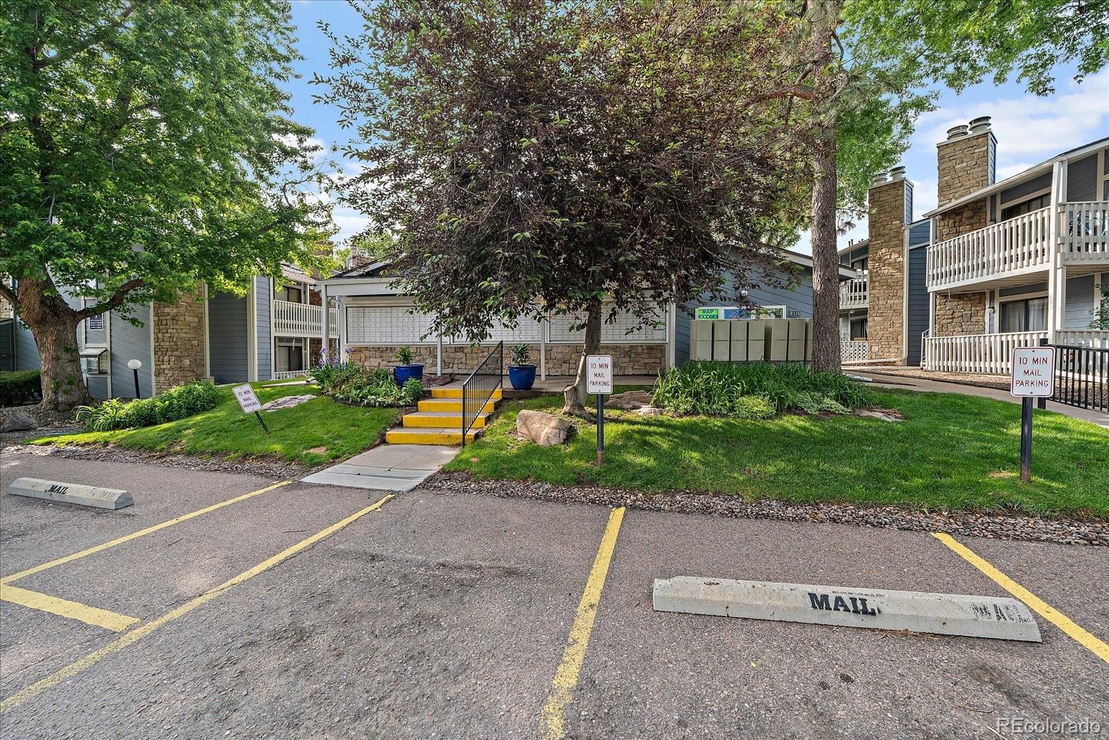 8335 Fairmount Drive Denver CO 80247