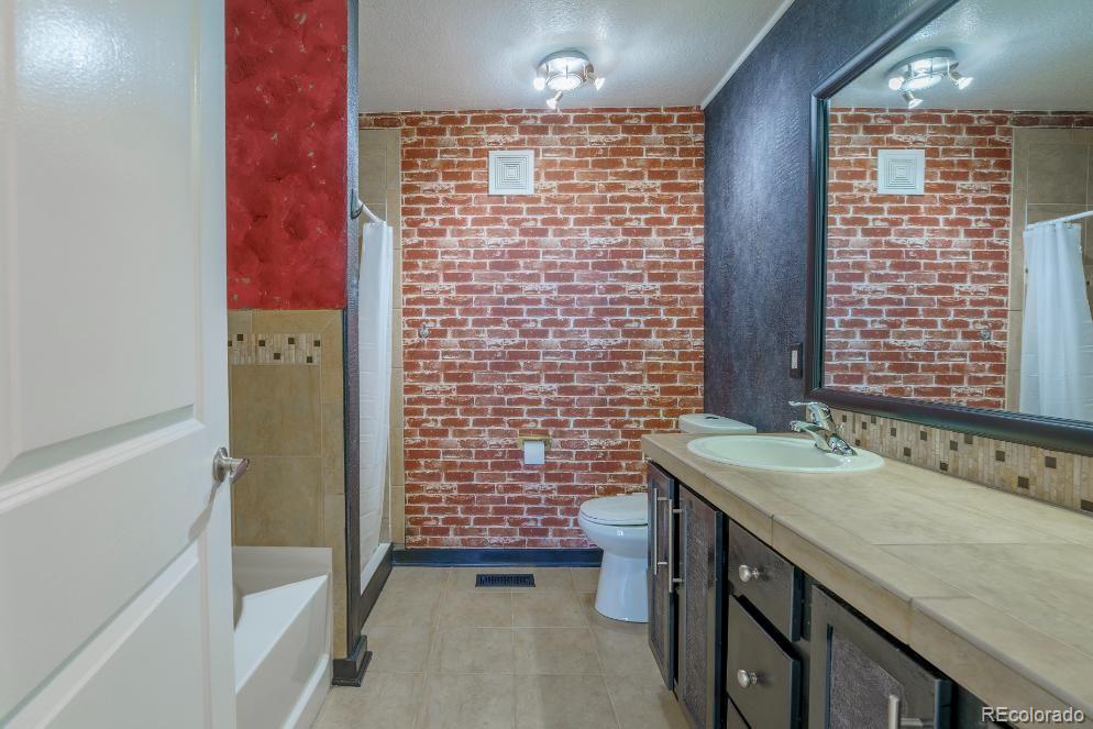 7240 W Custer Avenue Lakewood CO 80226
