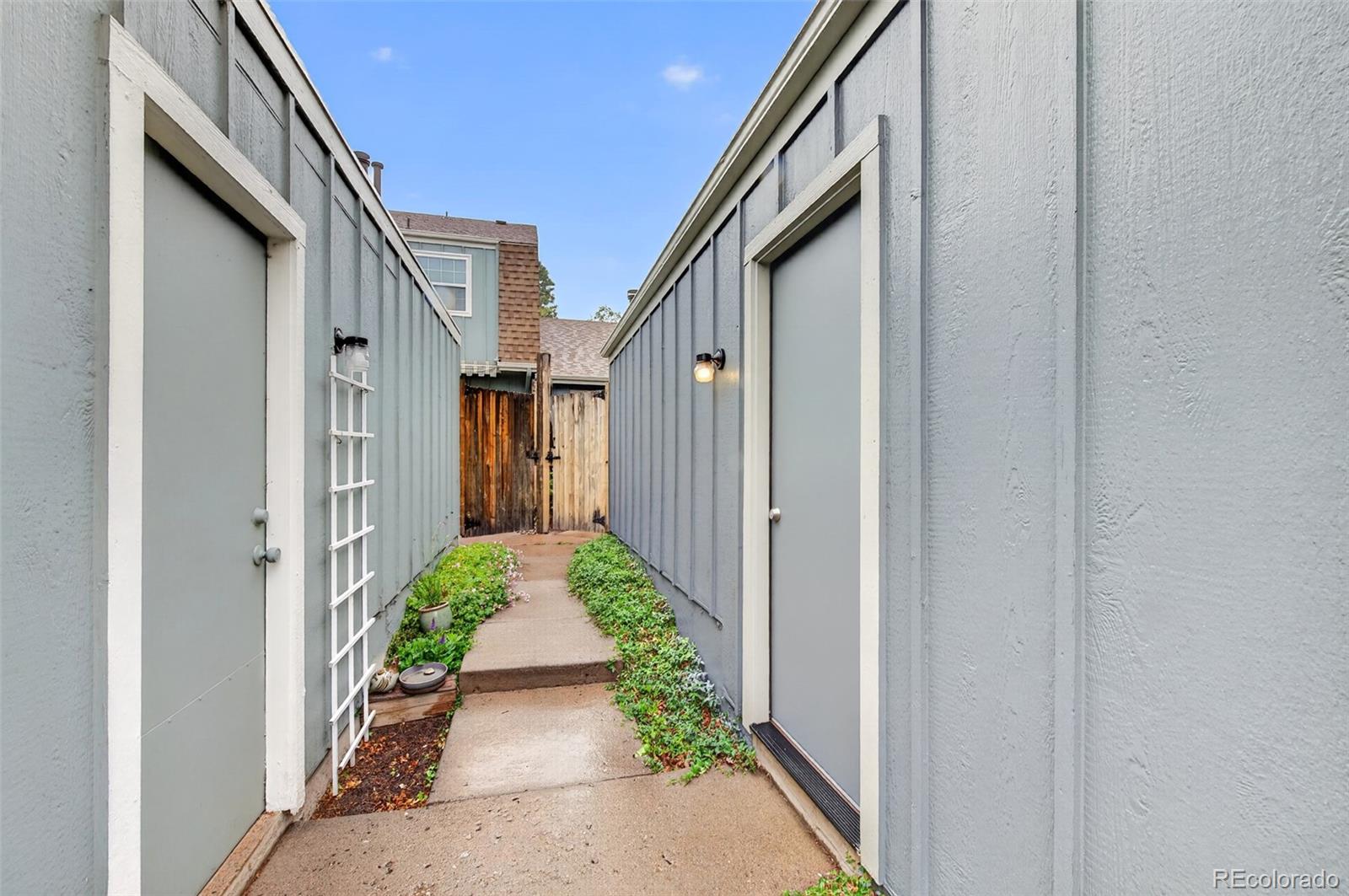 8672 E Amherst Drive Denver CO 80231