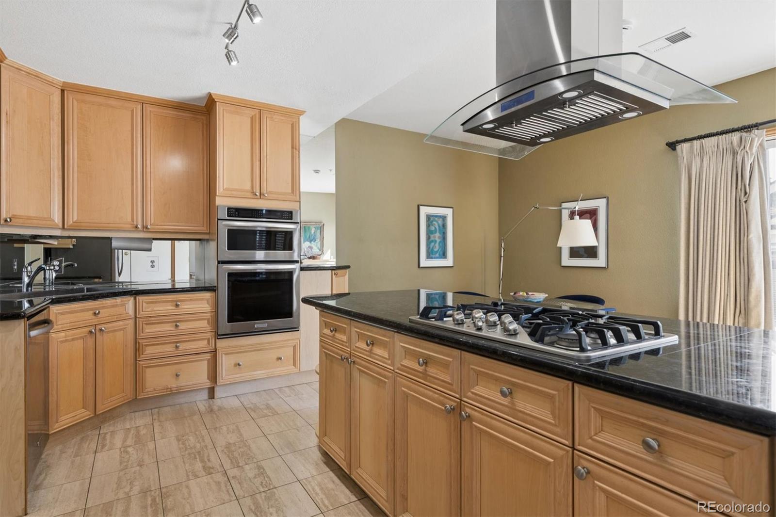 31 Jackson Street Denver CO 80206