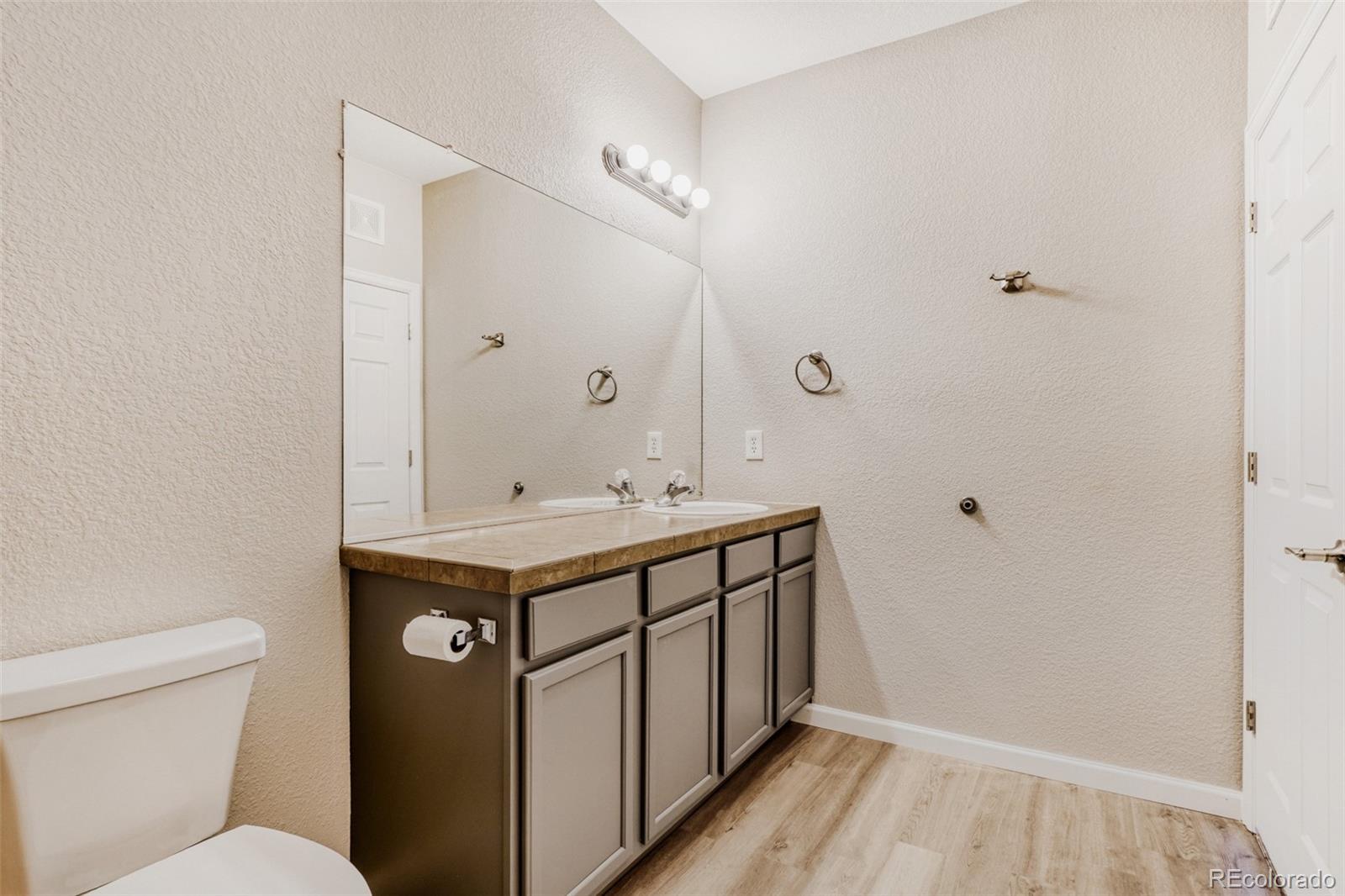 22560 E Ontario Drive Aurora CO 80016