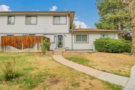1329 S Chambers Circle Aurora CO 80012