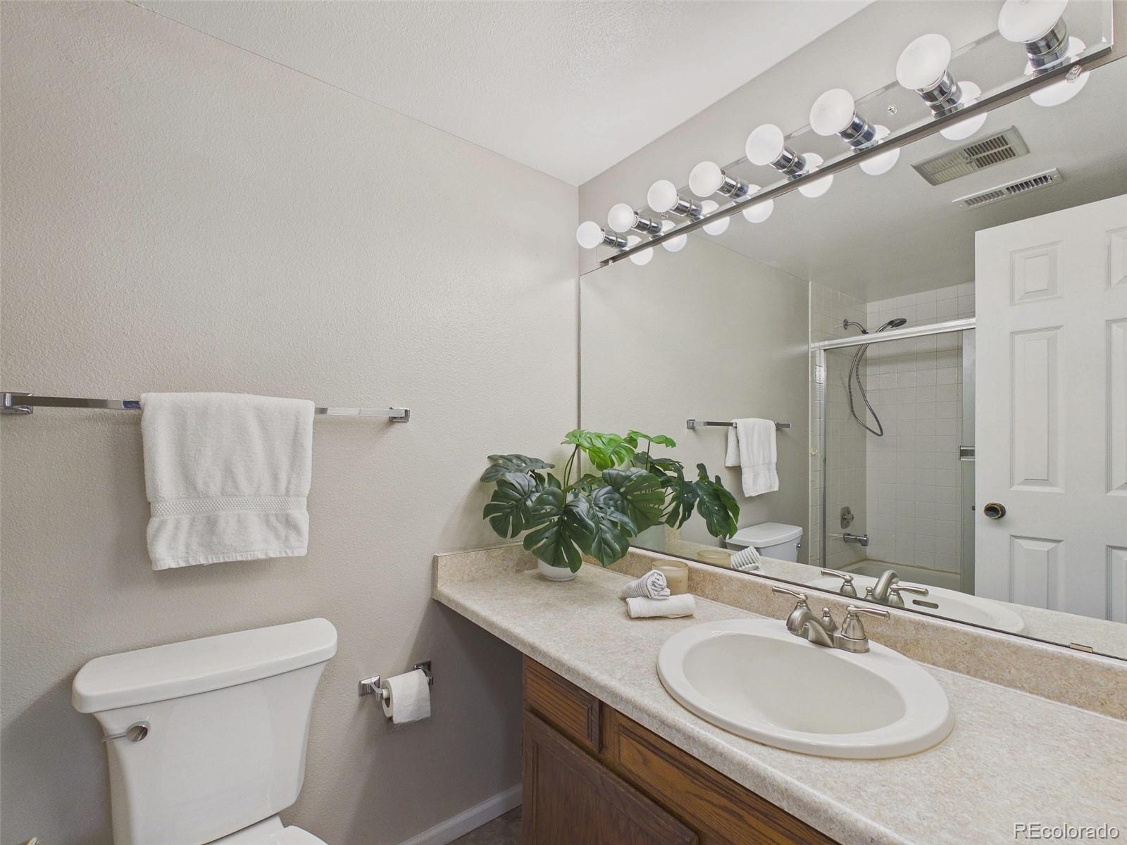 1140 S Monaco Parkway Denver CO 80224