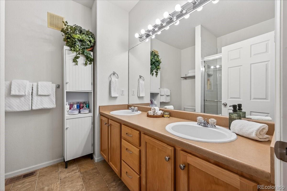 18767 E Yale Circle Aurora CO 80013