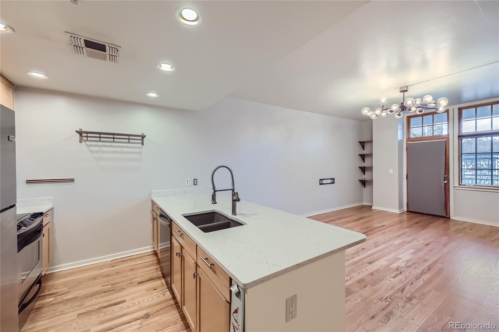275 S Harrison Street Denver CO 80209