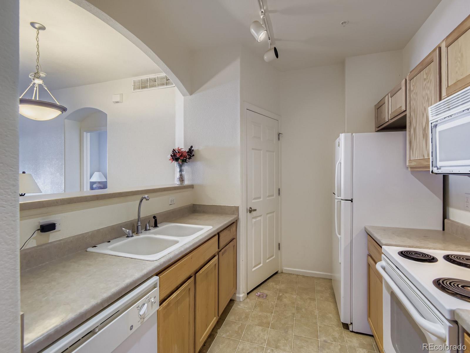 5255 Memphis Street Denver CO 80239