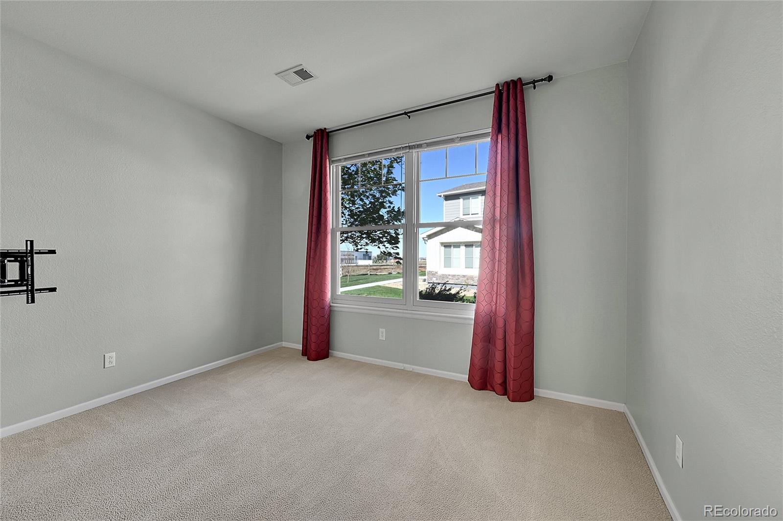 10533 Paris Street Commerce City CO 80640