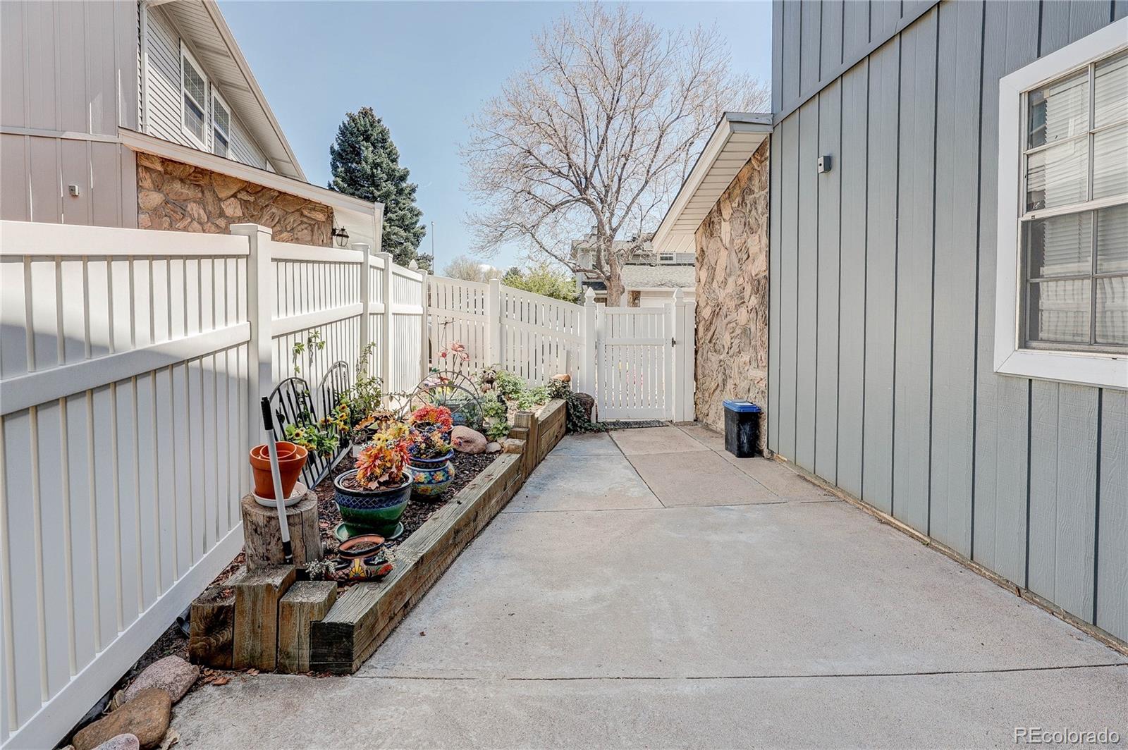 2738 S Xanadu Way Aurora CO 80014