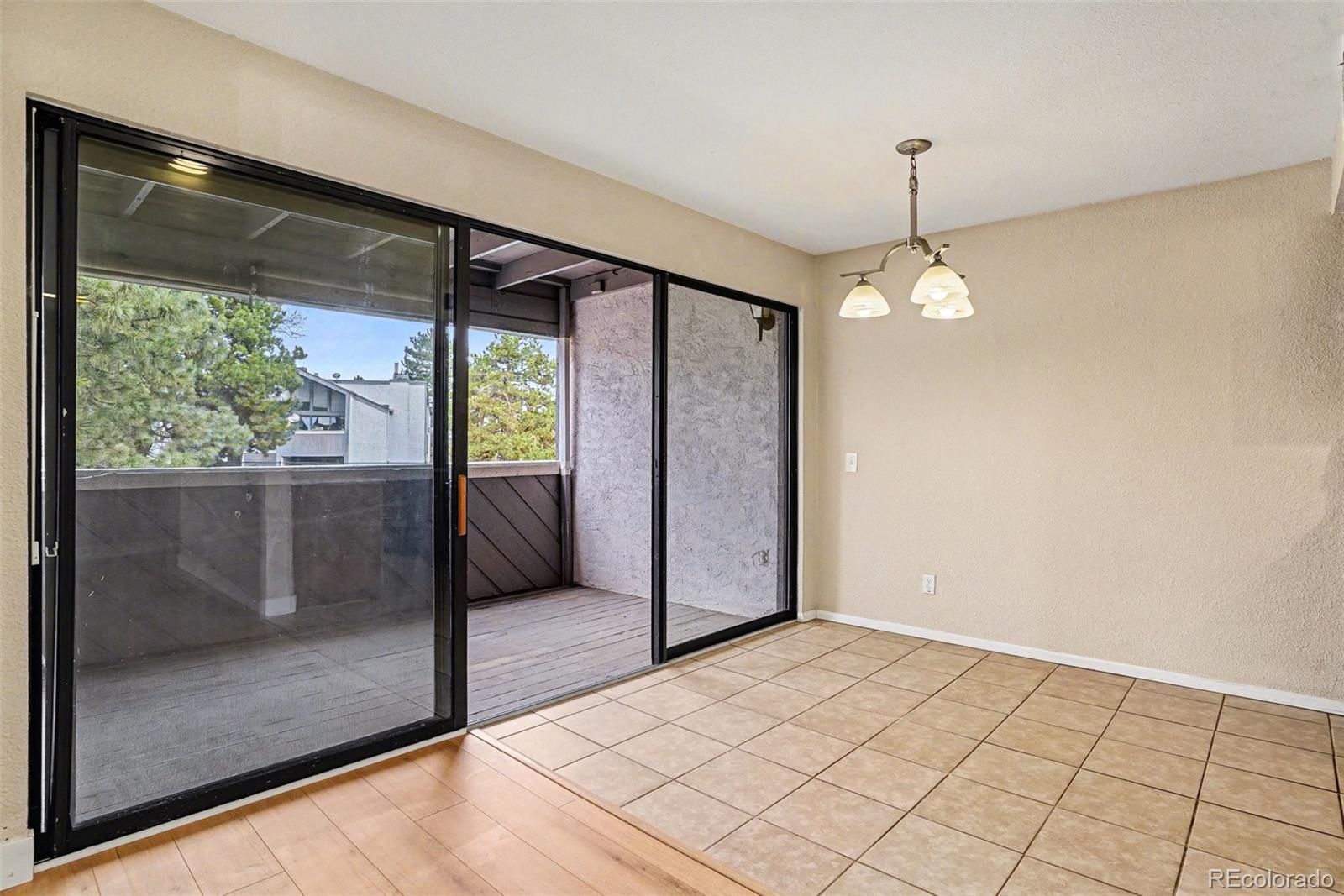 9867 E Peakview Avenue Englewood CO 80111