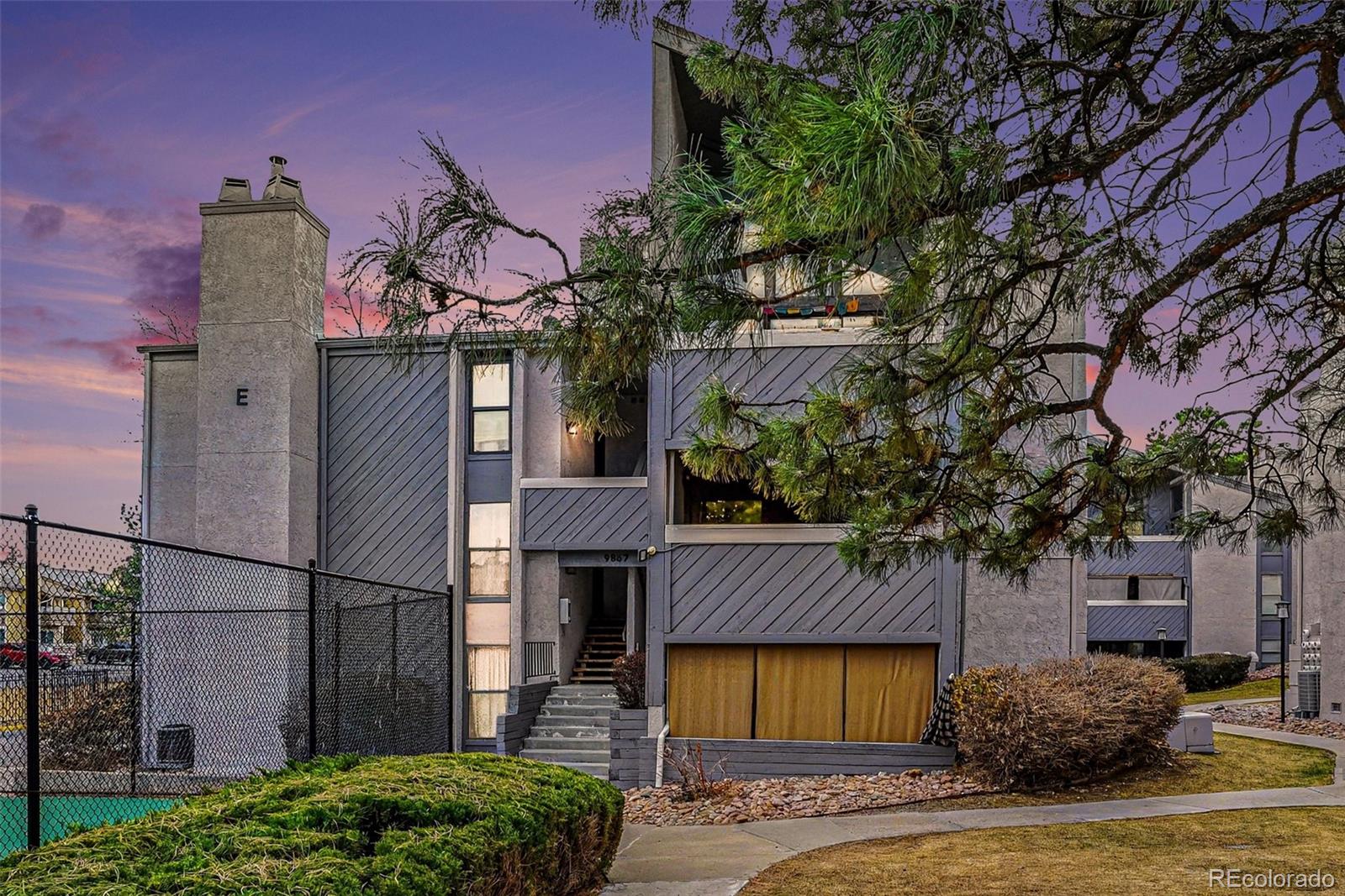 9867 E Peakview Avenue Englewood CO 80111