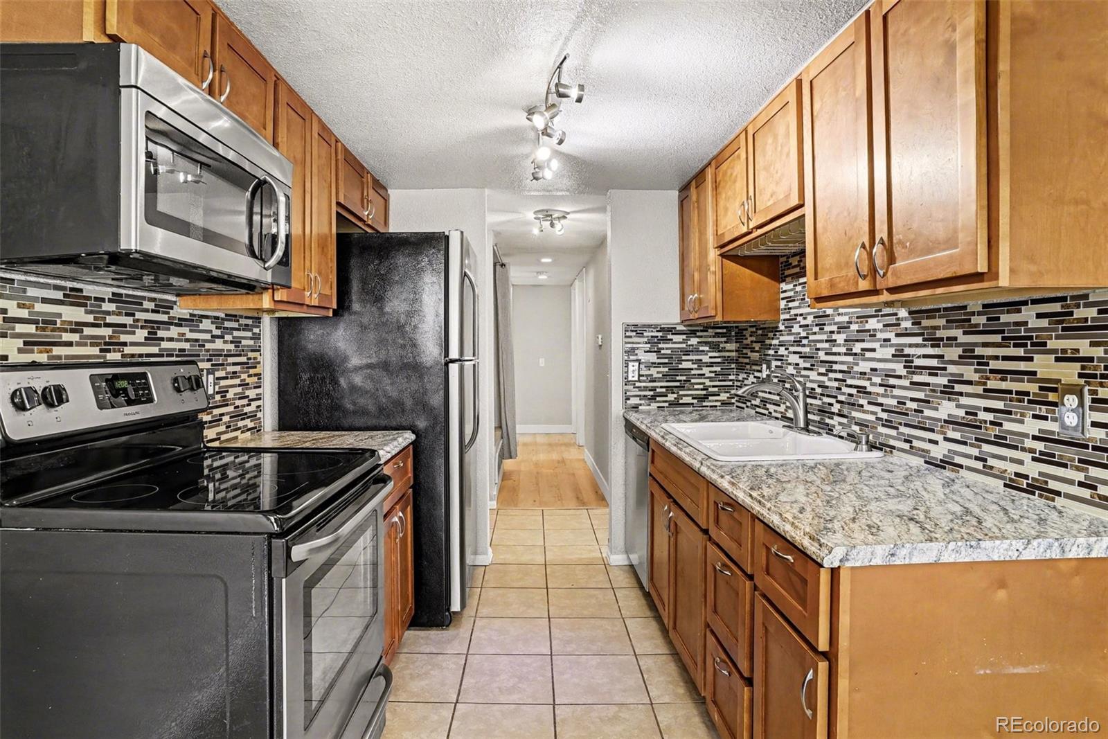 9867 E Peakview Avenue Englewood CO 80111