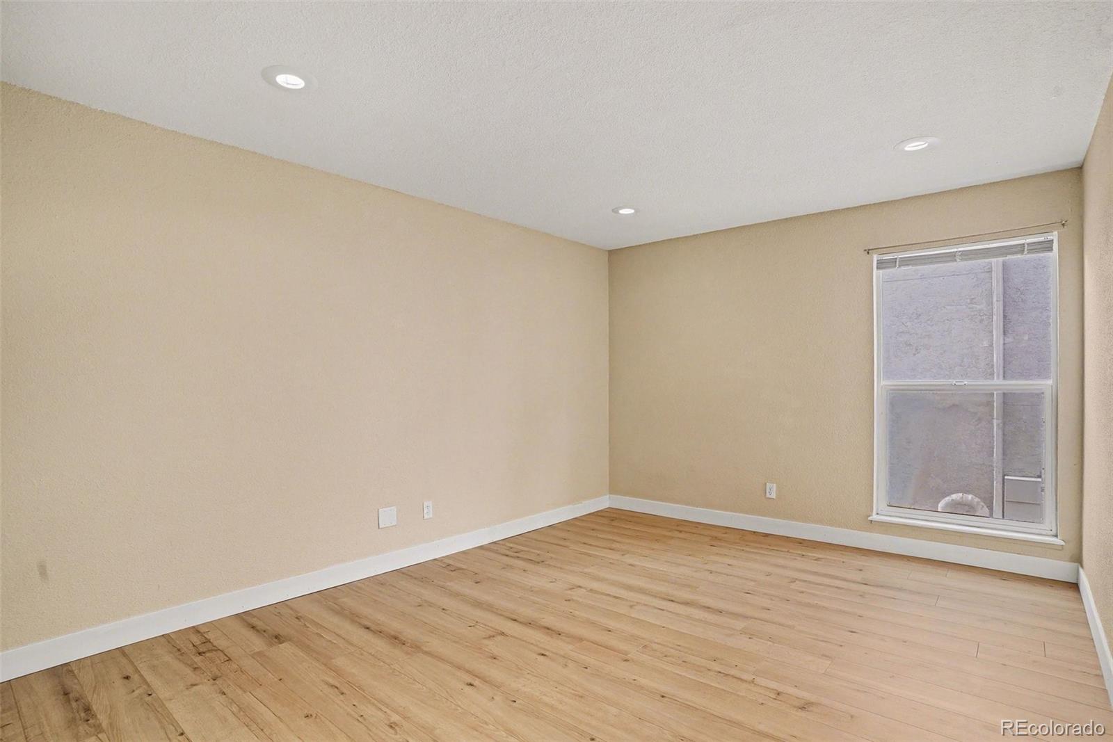 9867 E Peakview Avenue Englewood CO 80111