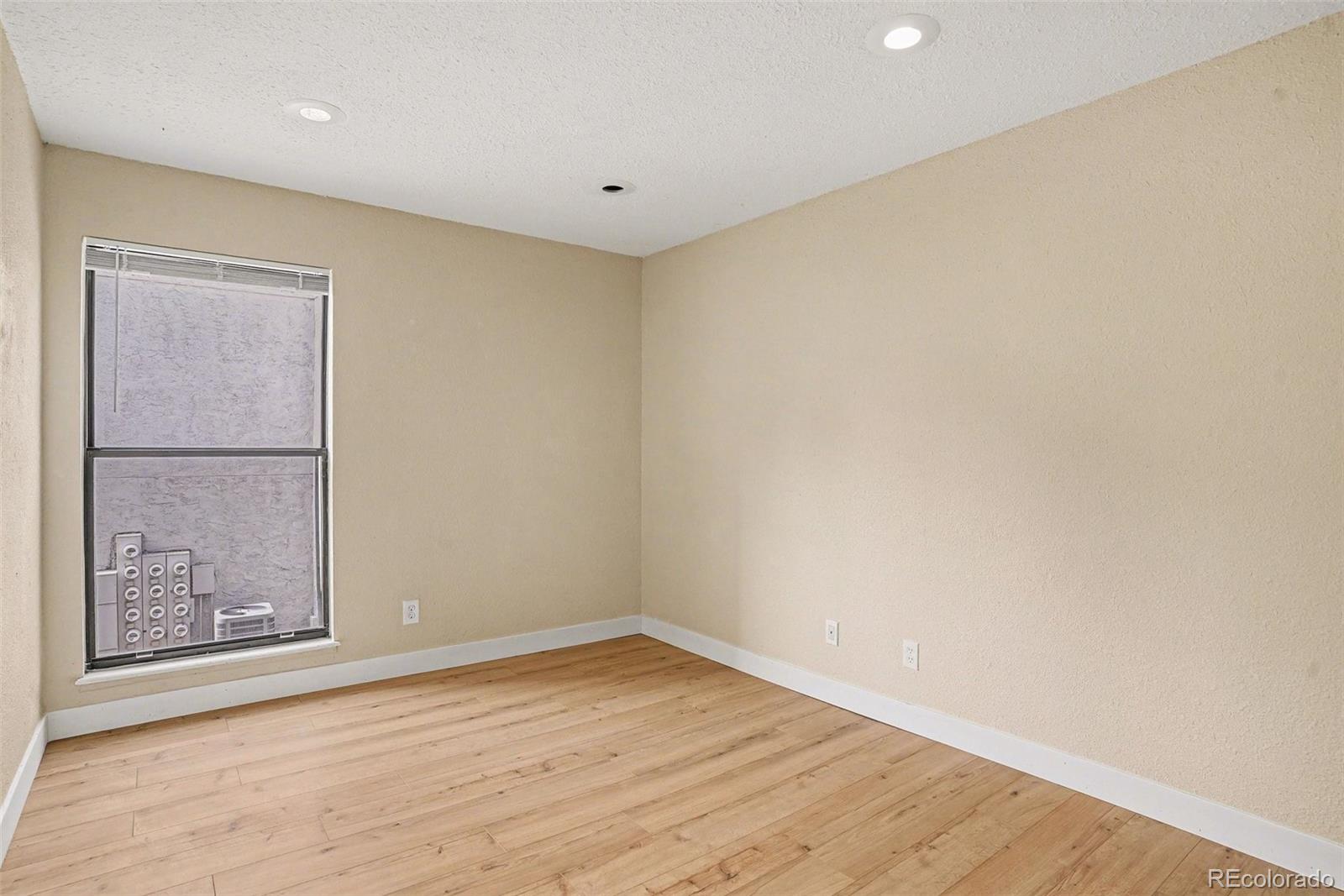 9867 E Peakview Avenue Englewood CO 80111