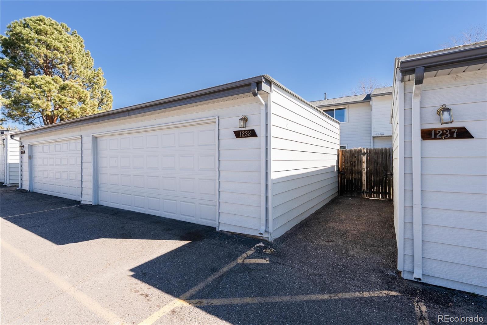 1233 S Troy Street Aurora CO 80012