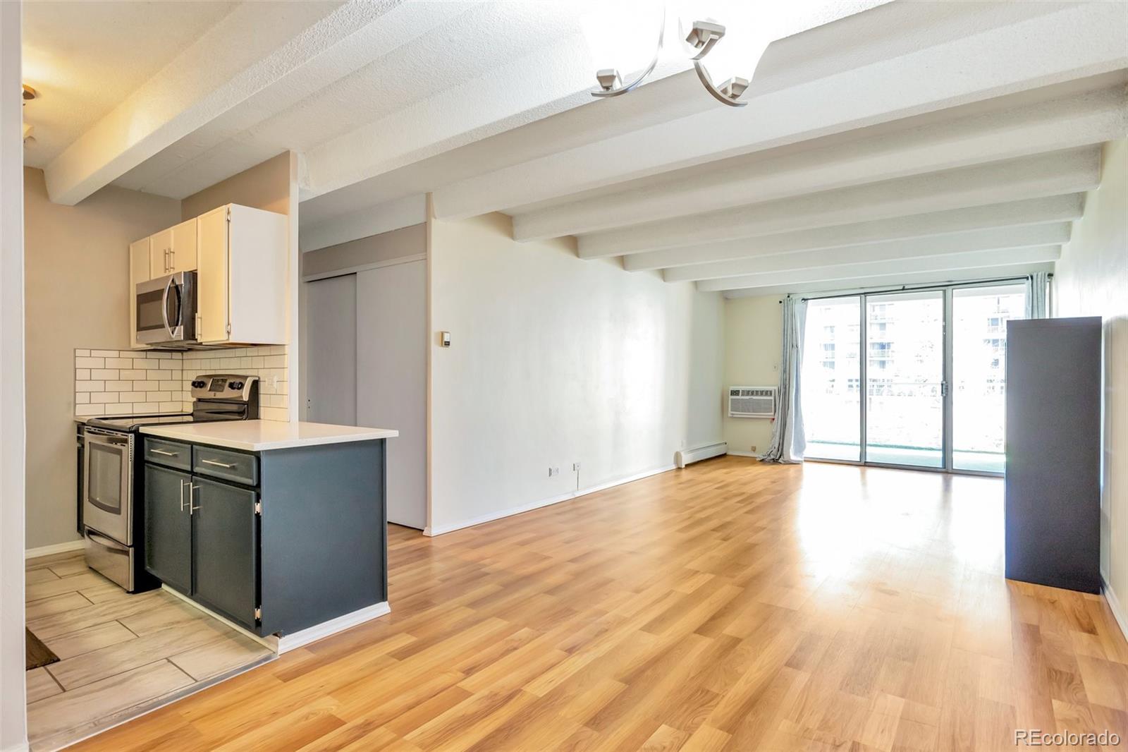 Denver CO, 4801 E 9th Avenue, Unit 207S