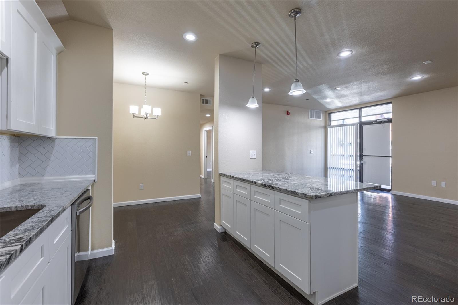 3852 S Dallas Street Aurora CO 80014