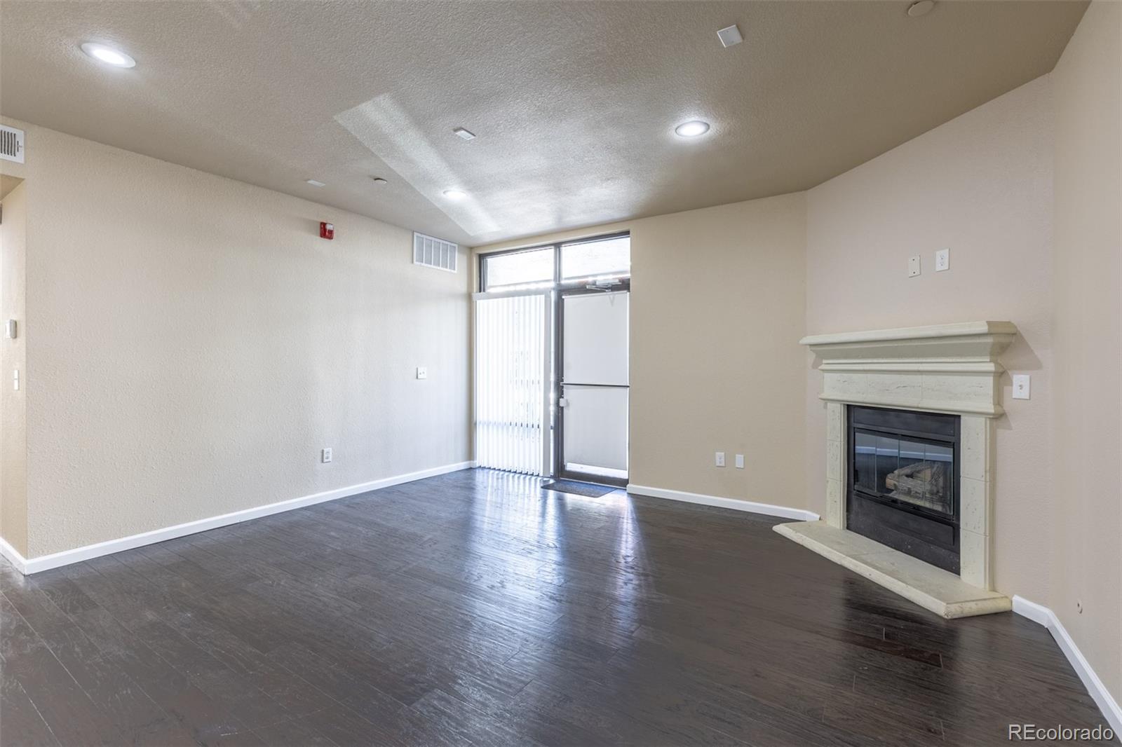 3852 S Dallas Street Aurora CO 80014