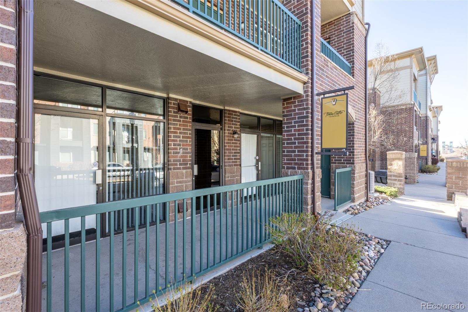 3852 S Dallas Street Aurora CO 80014