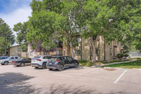 1876 S Pitkin Circle Aurora CO 80017