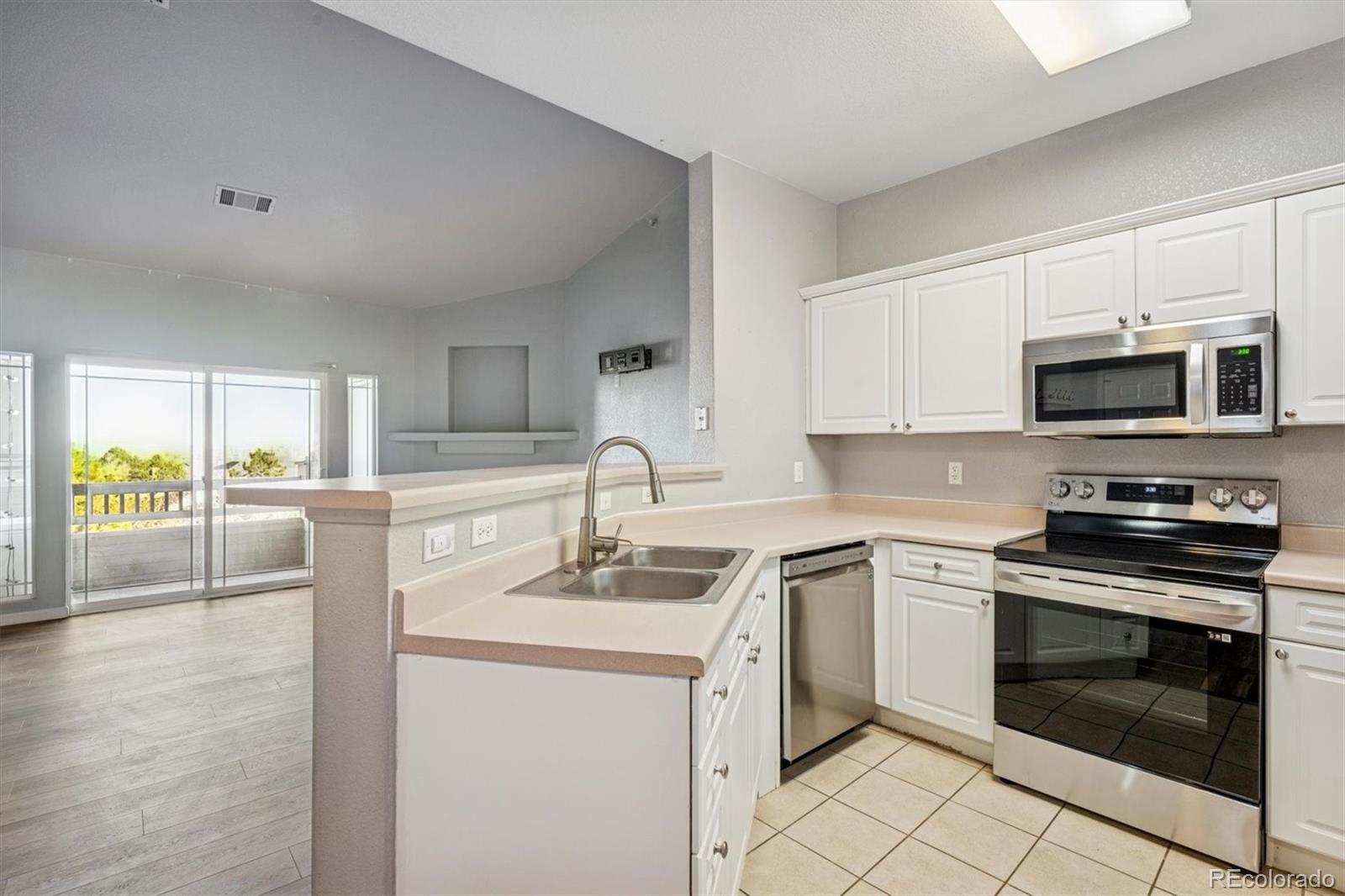 8354 S Holland Way Littleton CO 80128