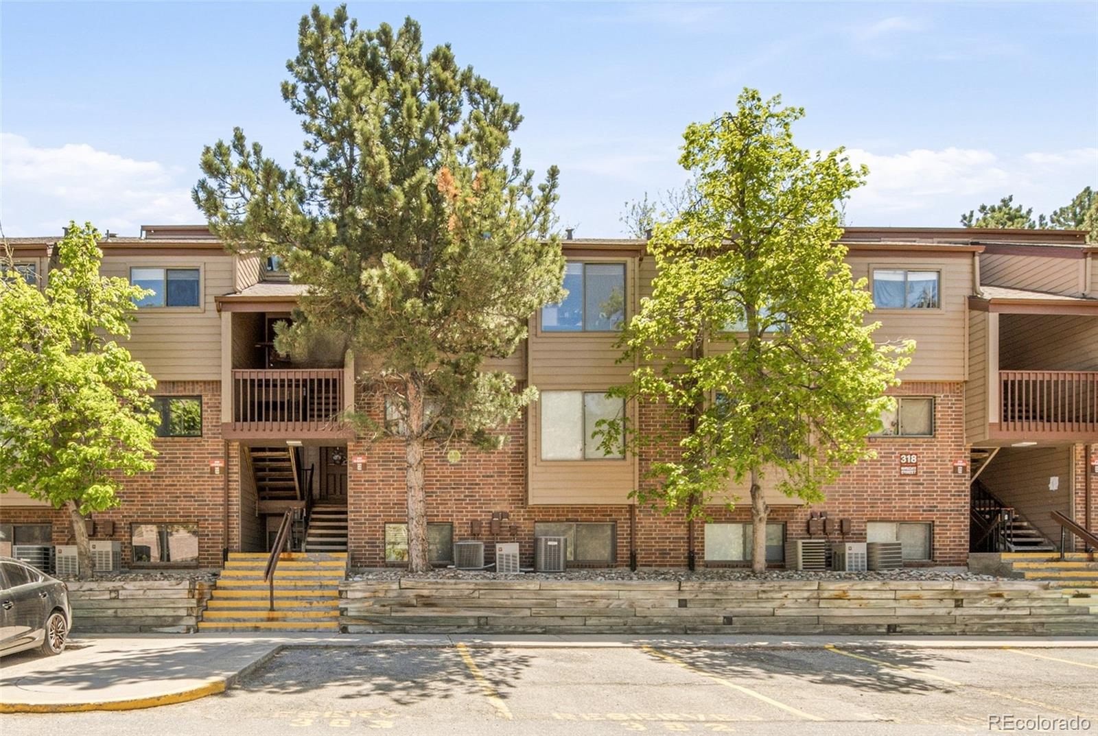 318 Wright Street Lakewood CO 80228